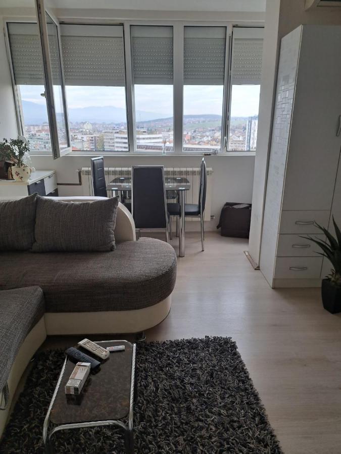 Apartman Sa Panoramom Kruševac Eksteriør billede